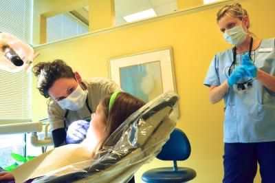 Regular dental visits are important to a person’s overall health. (Photo: GCC Dental Clinic via Wikimedia Commons.)