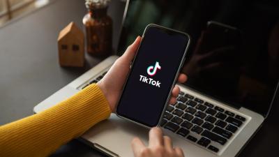 Many Canadians are turning to TikTok as a source of news. (Photo: Thicha Satapitanon, via Shutterstock.) Many Canadians are turning to TikTok as a source of news. (Photo: Thicha Satapitanon, via Shutterstock.)