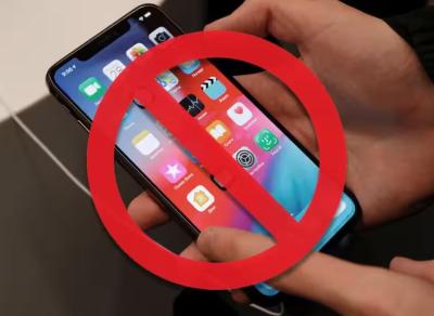 Cellphones are banned in many Canadian classrooms beginning this September. (Photo via X.) Cellphones are banned in many Canadian classrooms beginning this September. (Photo via X.)