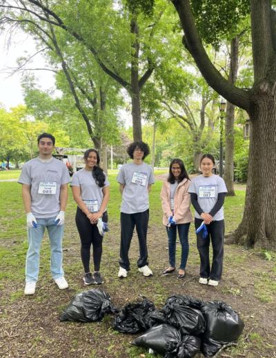 Volunteers participated in a community clean-up near Montreal. (Photo via Volunteer Canada’s Facebook page.)