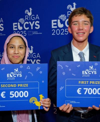 Canadian students Sara Waqas and Evan Budz won top honours at the European Union Contest for Young Scientists. (Photo via Youth Science Canada’s Instagram page.)